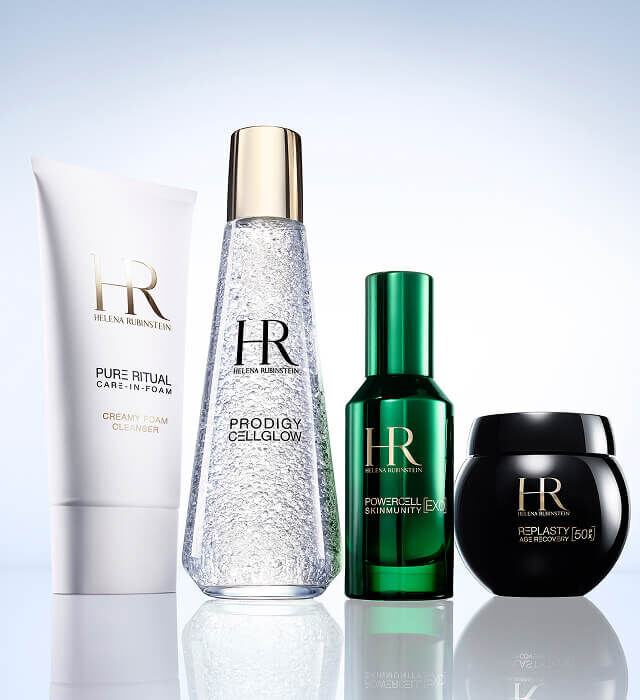 Die Hautpflegeroutine von Helena Rubinstein mit den Produkten „Pure Ritual“, „Prodigy Cellglow“, „Powercell“ und „Replasty“.
